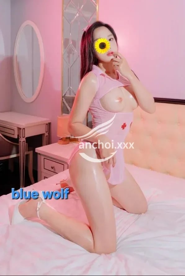 Quỳnh Anh_siêu mẫu vô cùng xinh đẹp với quả body căng đét 