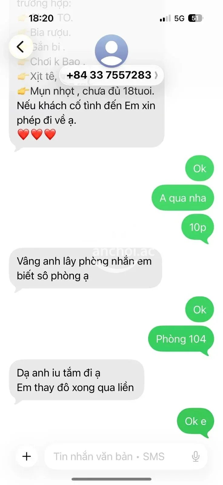 Dáng cao ráo ăn mặc sexy, thoải mái bộc lộ cảm xúc. e tuyệt vời