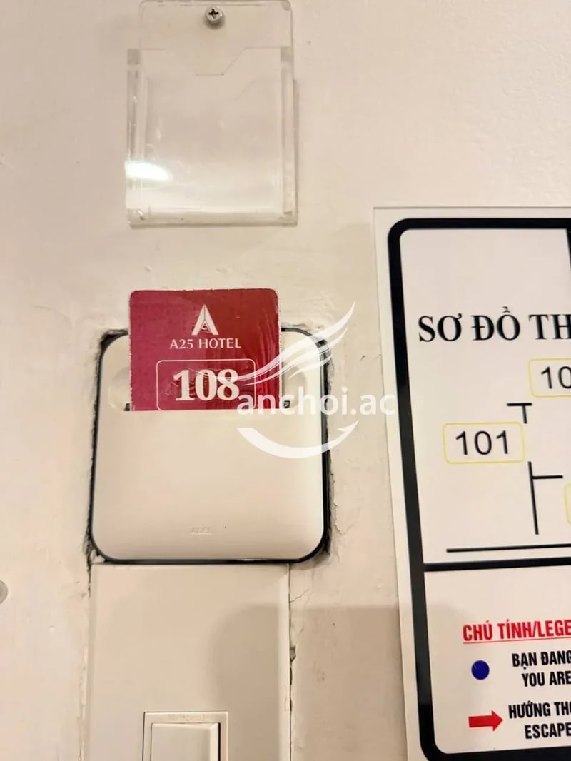 Quả vú chất lượng ấy, đi lần nào cũng phải cho vú kẹp xúc xích mới chịu cơ