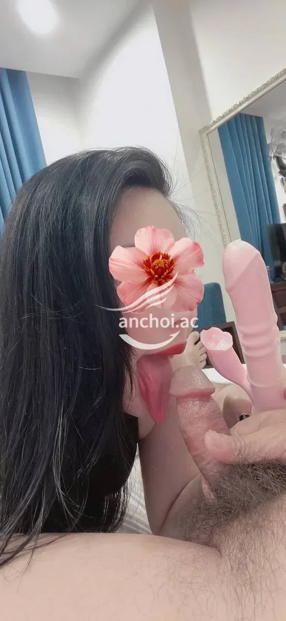 Mặt xinh dáng ngon, giọng đáng yêu, mút môi phê phết. Da trắng mịn vuốt từ lưng  — ảnh 3