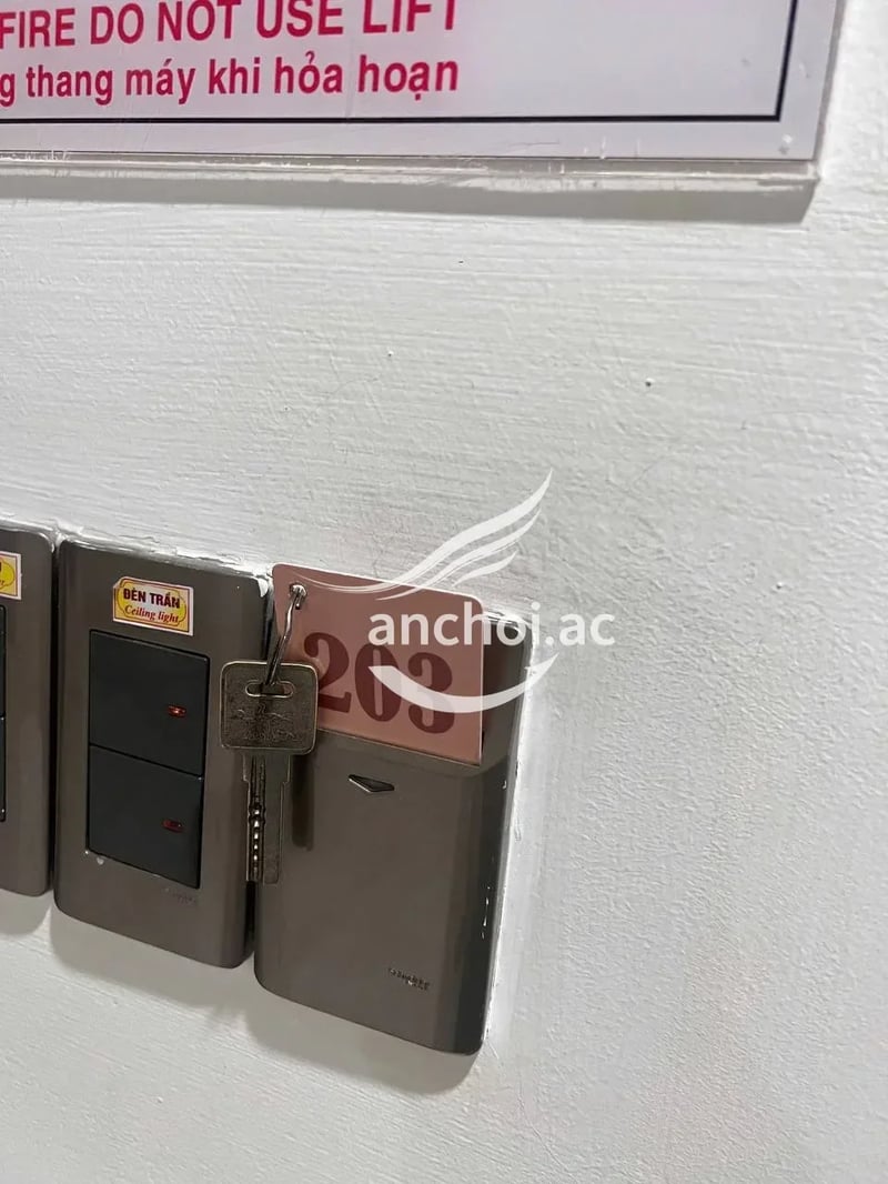 Sv có hôn vét đầy đủ các ông nhé. Liếm ti BJ ổn nhiệt tình