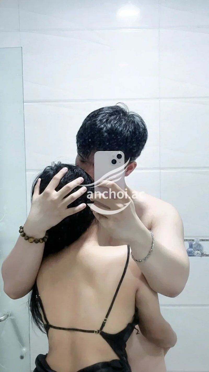 Trẻ đẹp, nhiệt tình,body chuẩn đẹp, rất sung.