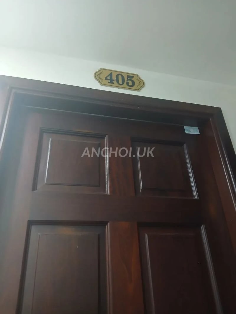 Tướng tá, hàng họ như siêu mẫu ae à. E kẹt khách nên bảo tôi chờ để nt. Lén lén  — ảnh 4