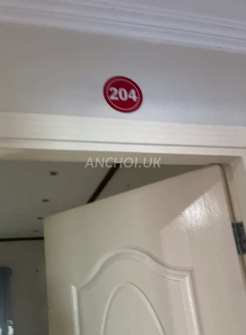 Em xinh đẹp dễ thương phục vụ quá đỉnh sướng thật hẹn em.