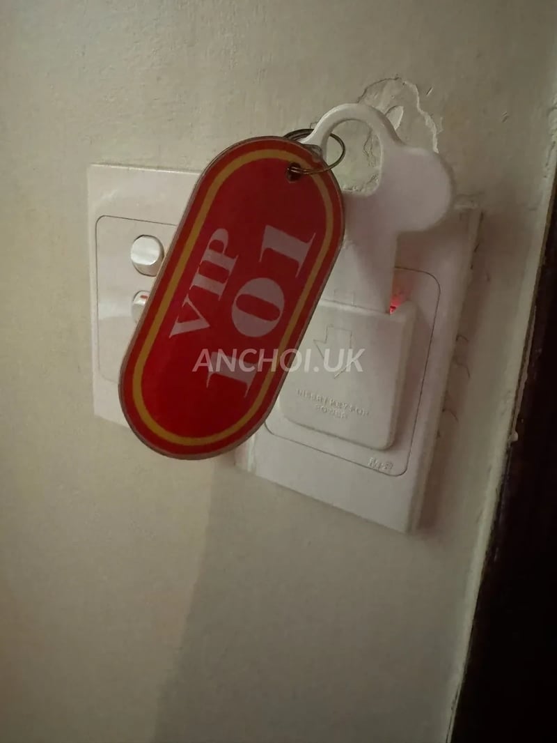 Bé siêu ngon siêu dễ thương bím khít khịt nước nôi ướt át chịch phê hết ý — ảnh 4