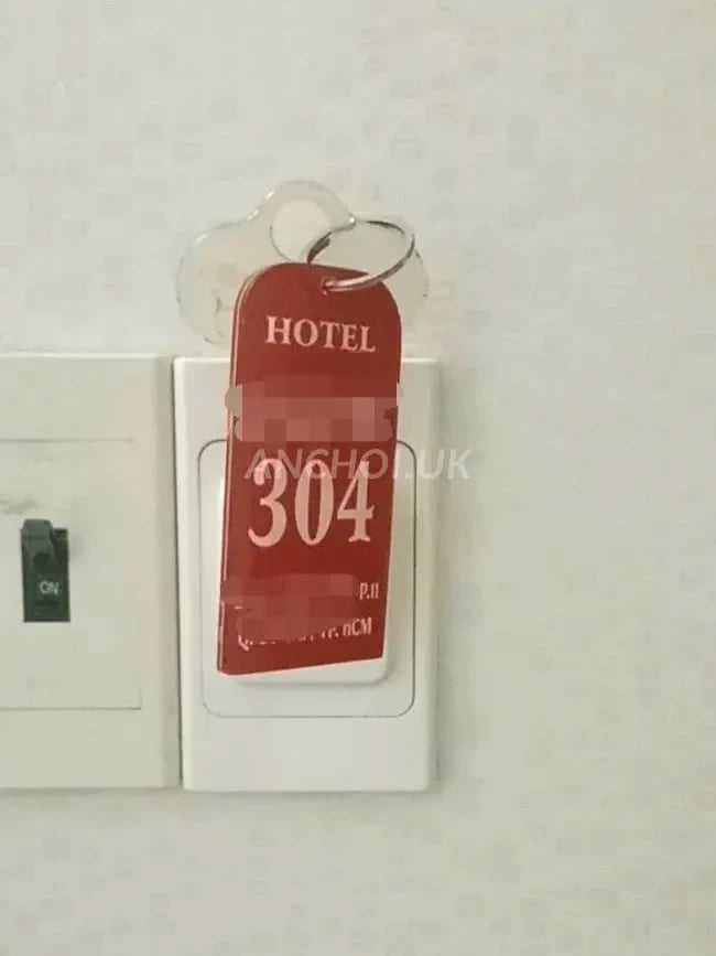 Lúc làm tình nghe e ý rên nứng thật, tôi dập như máy khâu luôn. Kk — ảnh 4