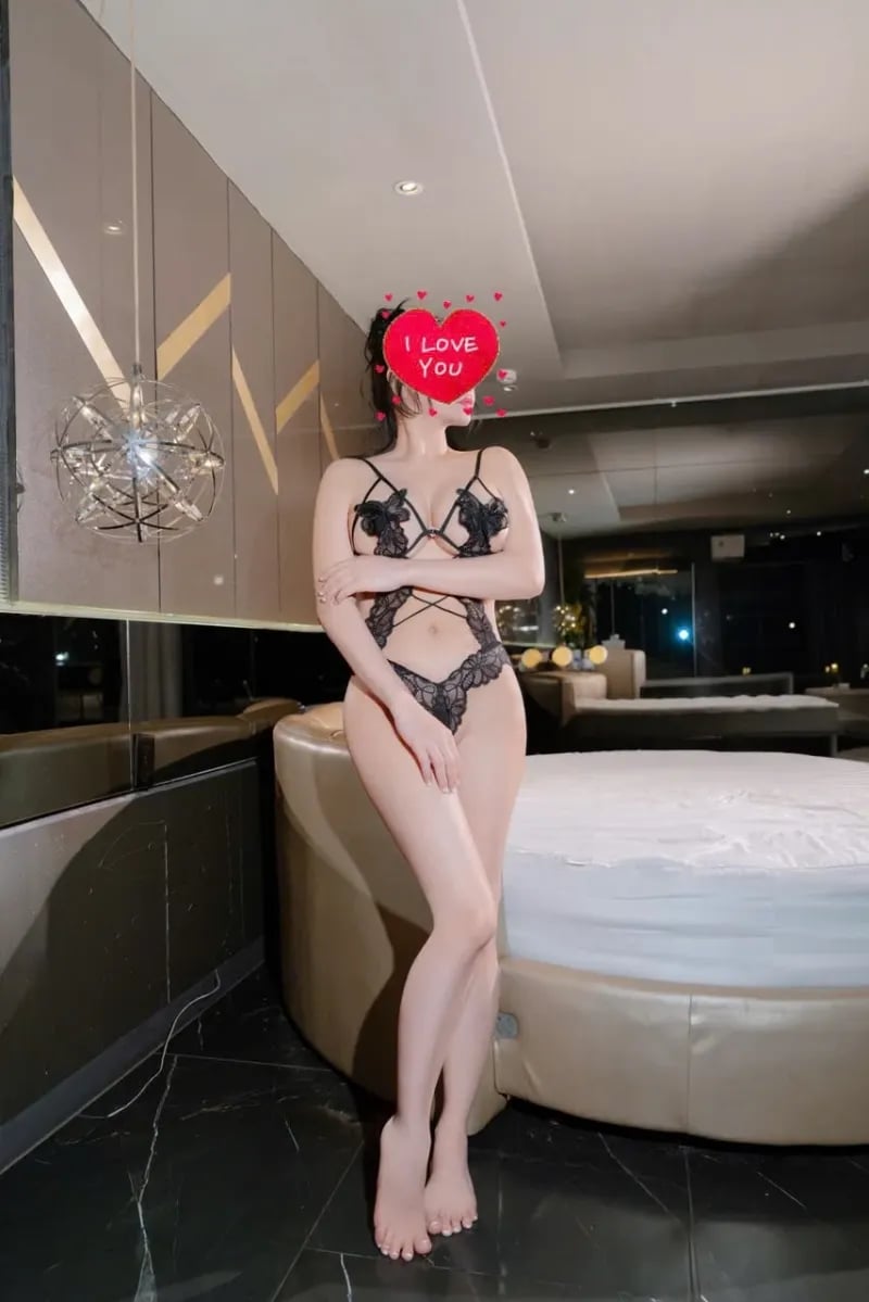 TINA 🌸🌸🌸- GÁI MIỀN TÂY VẺ ĐẸP RẠNG NGỜI - VÚ TO MÔNG MẨY - KHOÁI CẢM DỤC VỌNG