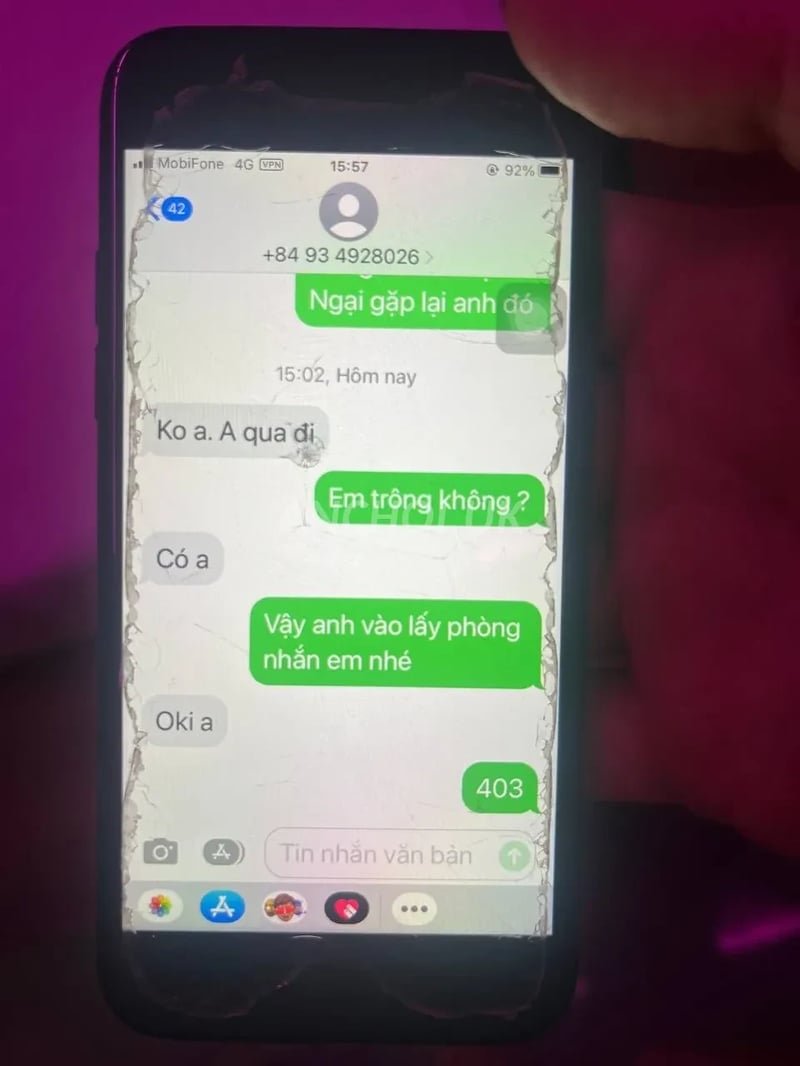 Mới chén xong lúc 16h . có chút rp . ngực to như bánh quảng cáo , thuộc hệ bưởi 