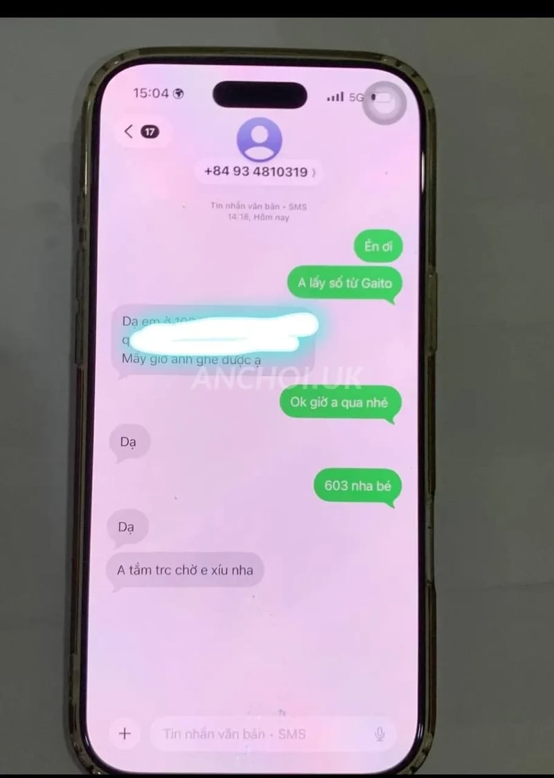 Á khẩu với e ! Tý nữa thì bị e cho phọt khi vừa đến vòng khởi động. Mặt đẹp và r