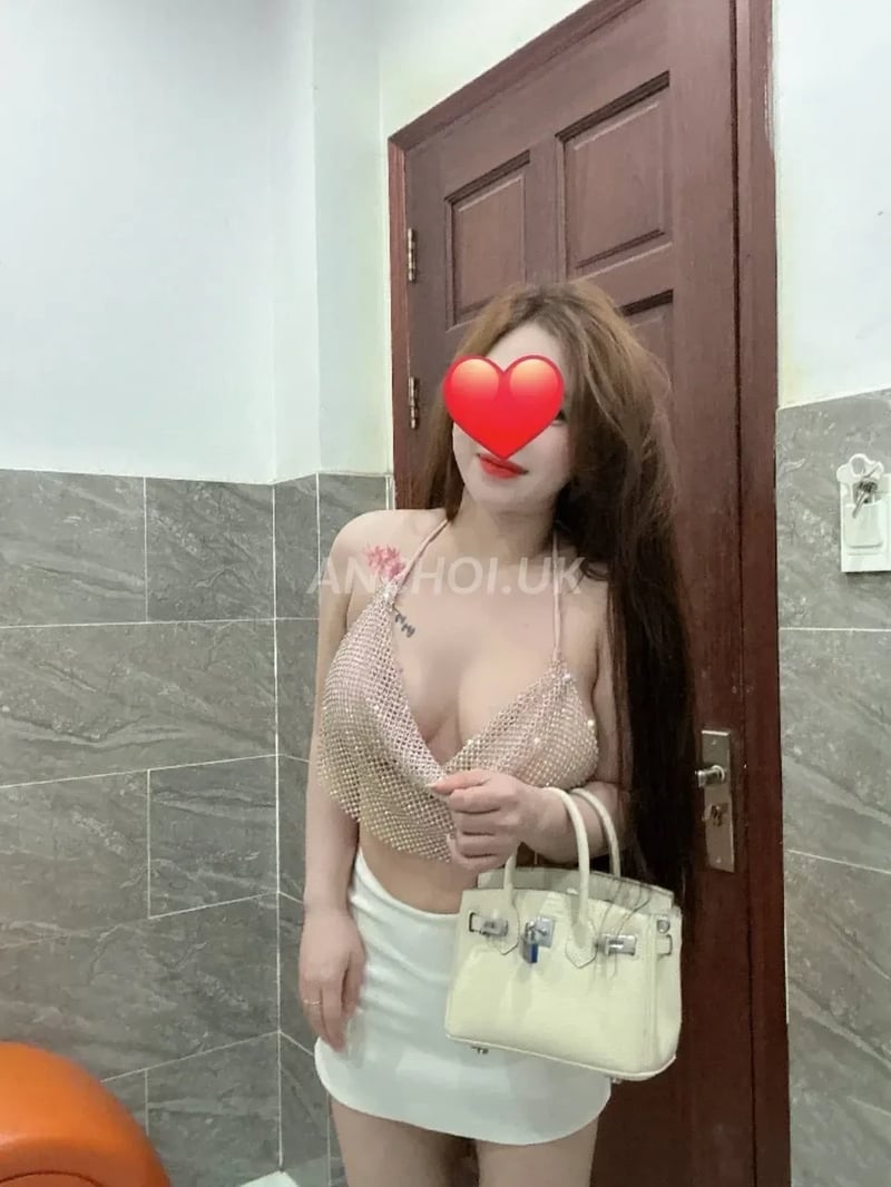 Em này đánh giá tốt, ngoan, tình cảm, vú bóp sướng. — ảnh 2