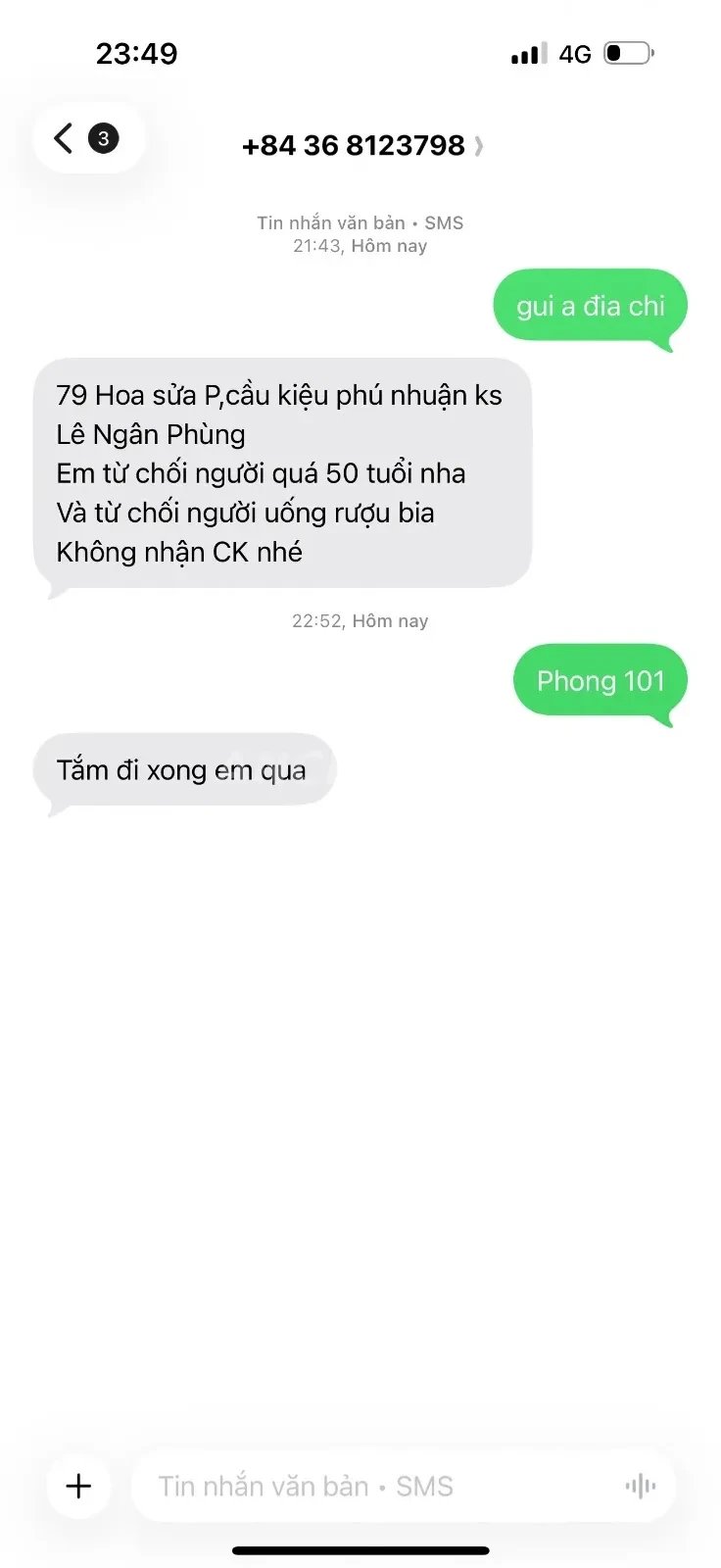 Vú bự kẹp chuối rất ngon, cặp mông sinh ra để doggy. Riêng con chem chép phải nó