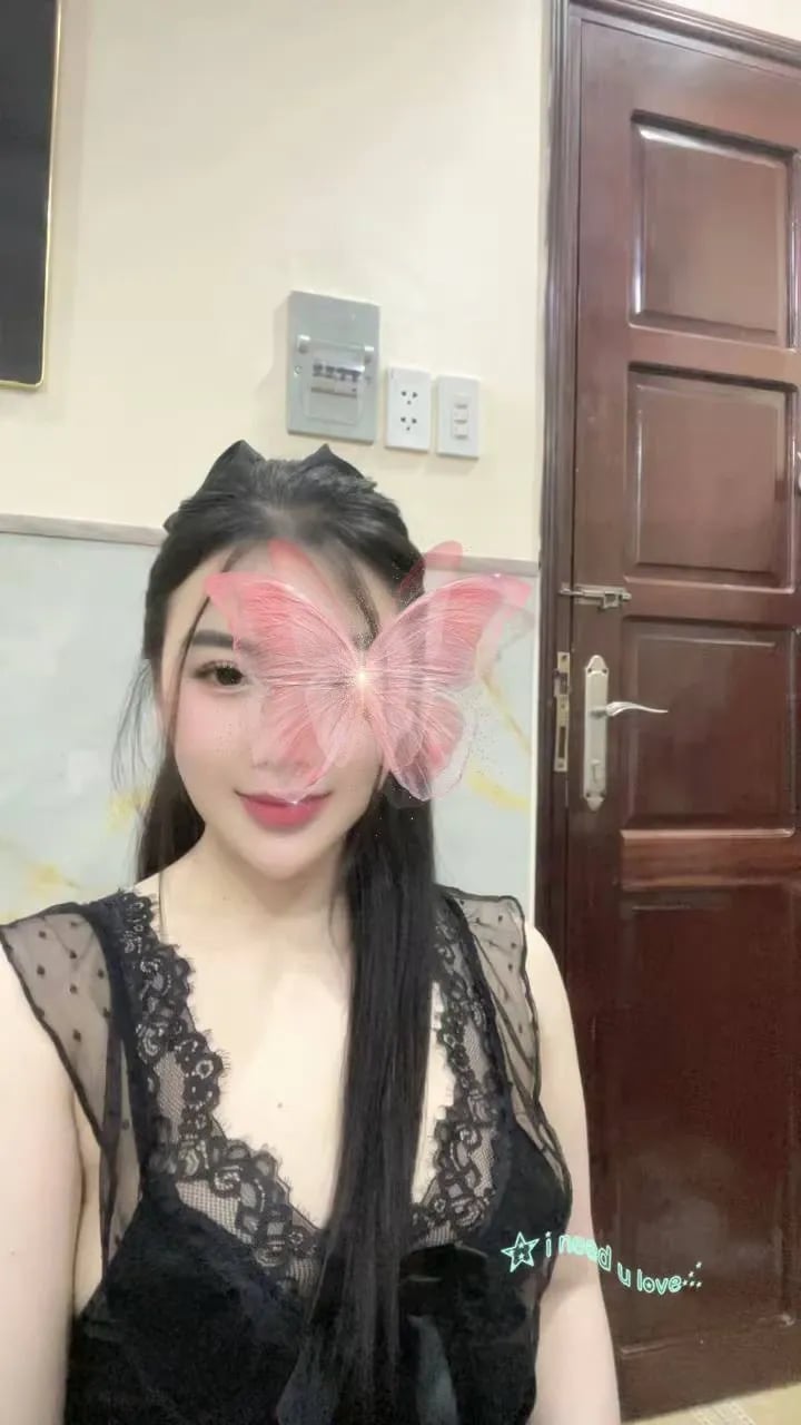 Hot ⭐ Pé Sửa Xinh Đẹp Chiều Chuộn Như Nhân Tình 