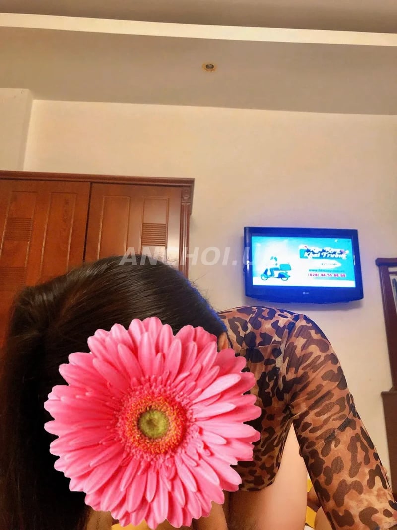 Cô trang dâm và ngon. Hẹn sớm gặp lại