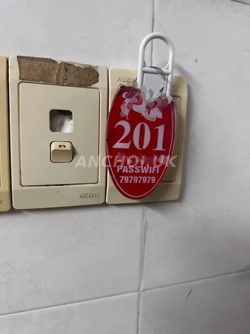 Thật phê và vô cùng sung sướng khi đc e trườn từ trên xuống dưới , nút nhẹ nhàng — ảnh 4