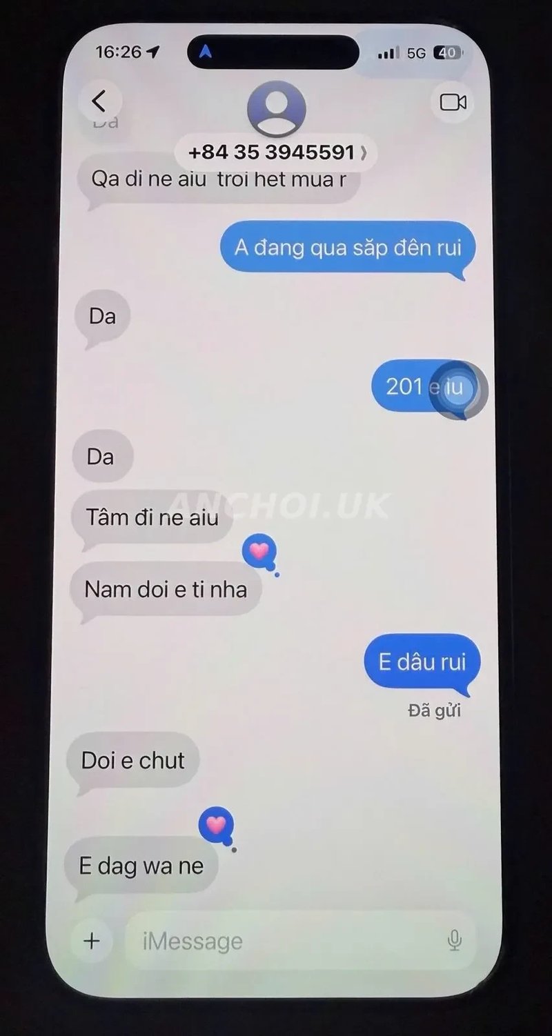 em Misa dáng hơi bị ngon, người xăm lắt nhắt, vào là ôm ấp bóp vai cho mấy cái r — ảnh 3