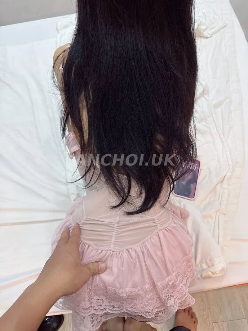 Phải công nhận là em này nhẹ nhàng tình cảm, biết cách ăn mặc trang điểm nhìn có — ảnh 2