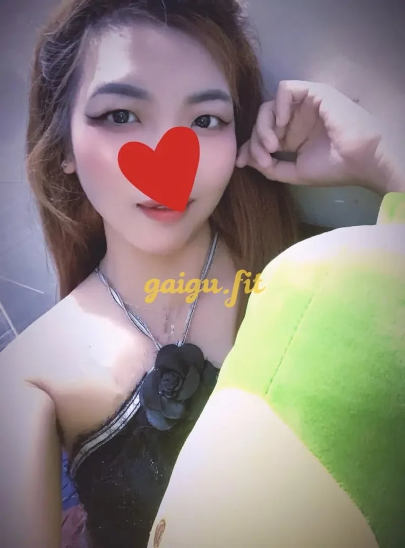 BÉ NGOCMỚI LÊN SÓNG MỘT EM SIÊU PHẨM GÁI - CƠ THỂ NGỌT NGÀO NÓNG BỎNG ,CẢM XÚC BẤT TẬN MỌI CON CHIM. 