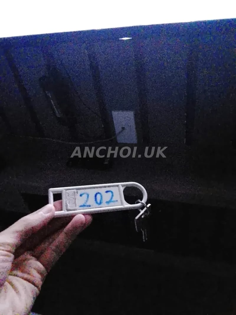 Em cao cỡ hơn m6, mặt xinh, bú cu rất giỏi, bím hồng hào, lúc chịch rất dâm — ảnh 2