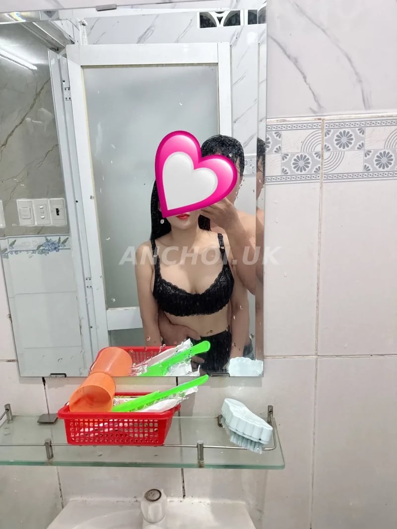 Thích nhất mặt và bím của em. Mặt xinh hiền dịu, bướm ngon co bóp tốt, làm tình  — ảnh 2