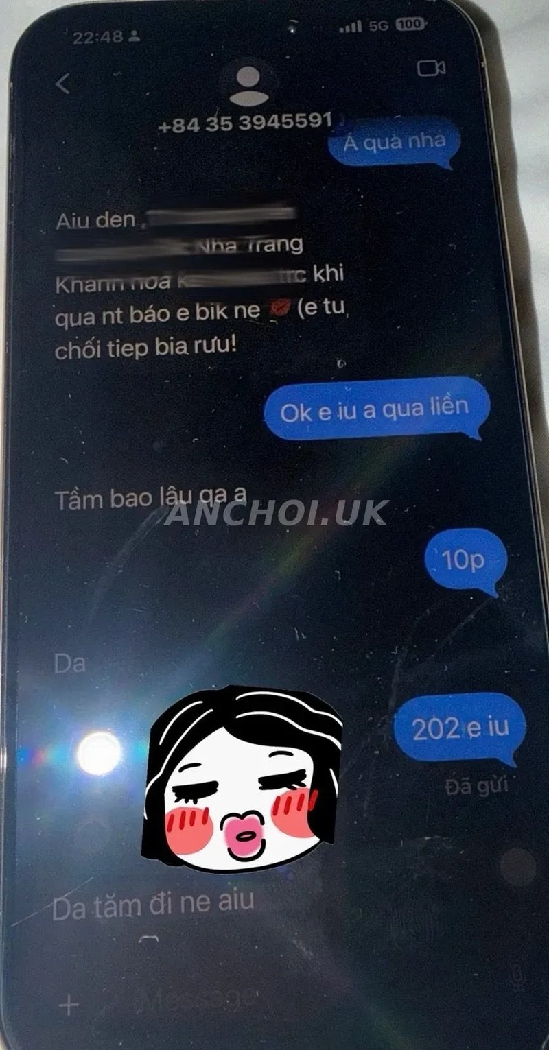ngực tấn công, mông phòng thủ, thái độ chuyên nghiệp, gặp em quả này không uổng — ảnh 3