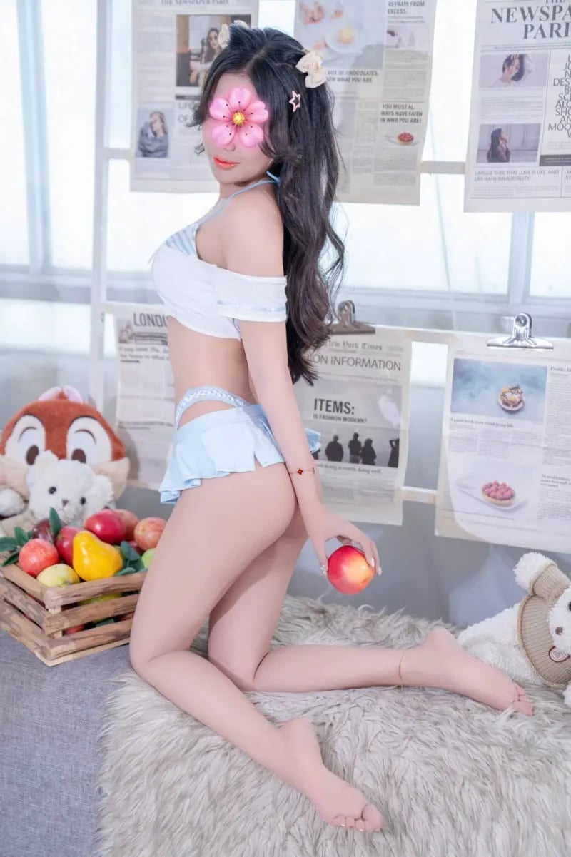 ❣️LINH NHI❣️XINH DÂM NON TƠ MÌNH DÂY TRẮNG PHỤC VỤ VUI VẺ