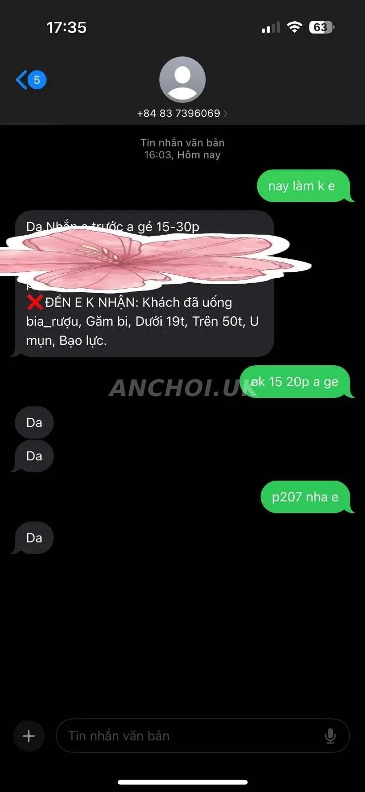 em quá xá dễ thương, nằm ôm mình tình cảm vui vẻ, nói chuyện thoải mái, không bậ — ảnh 2