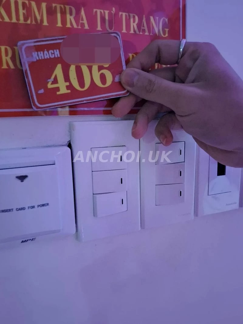 em này thuộc dạng dâm, phục vụ rất tận tình, làm tình đúng đỉnh, chịch xong còn 