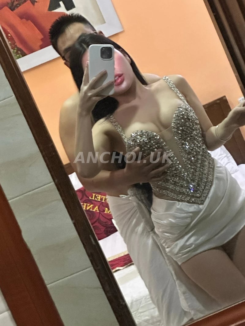 Em xinh xắn, dâm đãng, làm tình cực đỉnh
