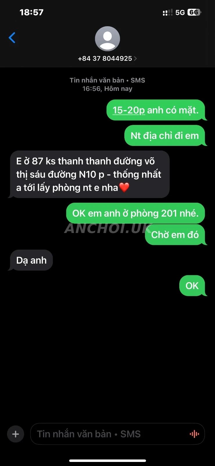 Một em hàng xinh, body rất đẹp nhìn là muốn sở hữu ngay. Gương mặt đẹp với thân 